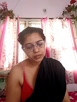 Snapshot of thanusi_2 chatting on 10-09-25, 06:44 thanusi 2 online show from 10-09-25, 06:44