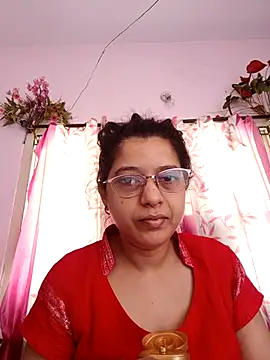 Snapshot of thanusi_2 chatting on 10-12-25, 07:07 thanusi 2 online show from 10-12-25, 07:07