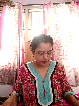 Snapshot of thanusi_2 chatting on 10-16-25, 06:25 thanusi 2 online show from 10-16-25, 06:25