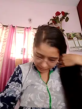 Snapshot of thanusi_2 chatting on 10-20-25, 07:20 thanusi 2 online show from 10-20-25, 07:20