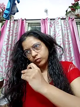 Snapshot of thanusi_2 chatting on 10-24-25, 04:47 thanusi 2 online show from 10-24-25, 04:47