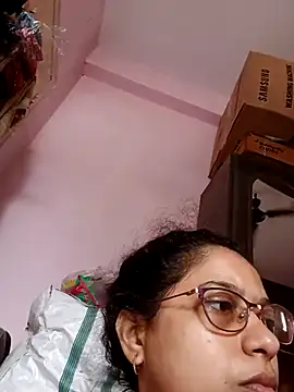 Snapshot of thanusi_2 chatting on 10-27-25, 06:50 thanusi 2 online show from 10-27-25, 06:50