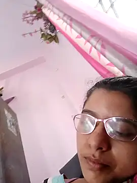 Snapshot of thanusi_2 chatting on 11-02-25, 09:22 thanusi 2 online show from 11-02-25, 09:22