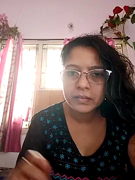 Snapshot of thanusi_2 chatting on 11-06-25, 05:30 thanusi 2 online show from 11-06-25, 05:30