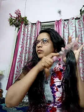 Snapshot of thanusi_2 chatting on 11-09-25, 12:47 thanusi 2 online show from 11-09-25, 12:47