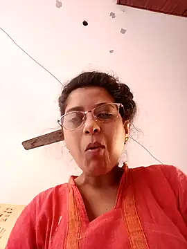 Snapshot of thanusi_2 chatting on 11-16-25, 03:56 thanusi 2 online show from 11-16-25, 03:56