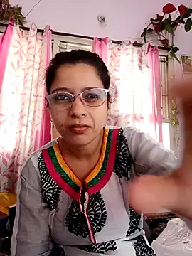 Snapshot of thanusi_2 chatting on 11-17-25, 10:10 thanusi 2 online show from 11-17-25, 10:10