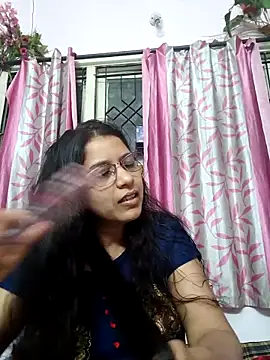 Snapshot of thanusi_2 chatting on 11-22-25, 04:06 thanusi 2 online show from 11-22-25, 04:06