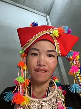 Snapshot of Sunny_lotus chatting on 09-18-25, 04:25 Sunny lotus online show from 09-18-25, 04:25