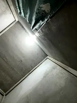 Snapshot of Sunny_lotus chatting on 10-18-25, 01:41 Sunny lotus online show from 10-18-25, 01:41