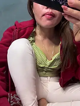 Sunny lotus online show from 12-23-25, 10:57