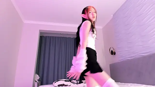 Snapshot of kawai_mai chatting on 09-25-25, 02:32 kawai mai online show from 09-25-25, 02:32