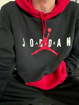 Snapshot of Manu97k chatting on 10-16-25, 08:48 Manu97k online show from 10-16-25, 08:48