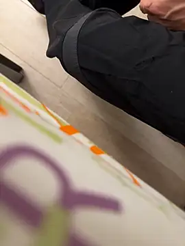 Snapshot of Manu97k chatting on 10-30-25, 11:05 Manu97k online show from 10-30-25, 11:05