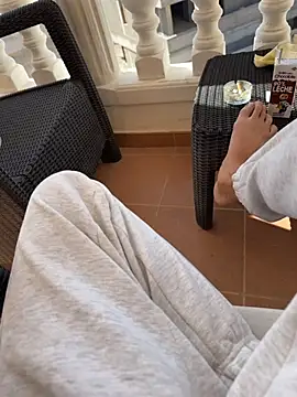 Snapshot of Manu97k chatting on 11-23-25, 12:38 Manu97k online show from 11-23-25, 12:38