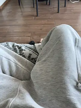 Snapshot of Manu97k chatting on 11-30-25, 08:51 Manu97k online show from 11-30-25, 08:51