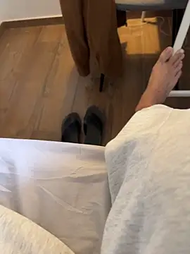 Snapshot of Manu97k chatting on 12-01-25, 08:19 Manu97k online show from 12-01-25, 08:19