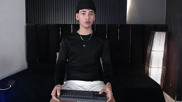 Dominic ghost online show from 07-16-26, 08:37
