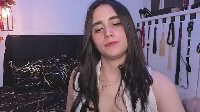 Snapshot of elowen_halley1 chatting on 11-21-25, 06:50 elowen halley1 online show from 11-21-25, 06:50