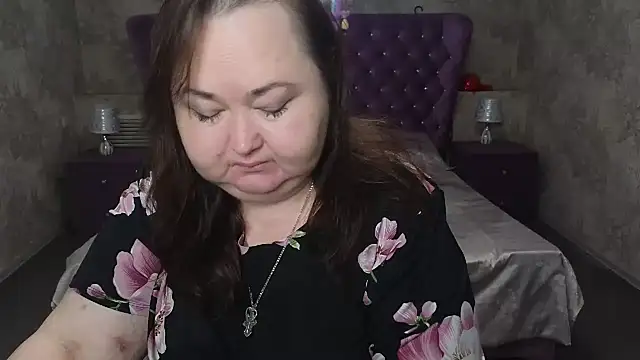 Eloisa Eliot online show from 11-26-25, 01:12