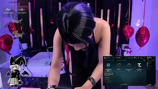 Snapshot of Nyveth chatting on 02-11-26, 09:09 Nyveth online show from 02-11-26, 09:09