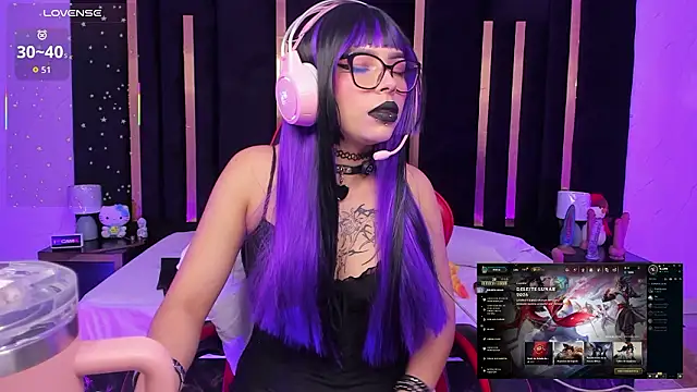 Snapshot of Nyveth chatting on 02-21-26, 01:45 Nyveth online show from 02-21-26, 01:45