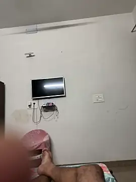 Snapshot of Hotguyforfun chatting on 10-21-25, 10:54 Hotguyforfun online show from 10-21-25, 10:54