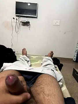 Snapshot of Hotguyforfun chatting on 12-15-25, 11:25 Hotguyforfun online show from 12-15-25, 11:25