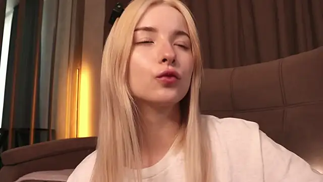 Nana Wilson online show from 04-24-26, 04:26