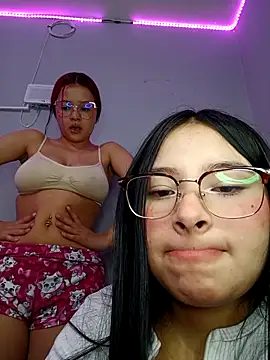 Snapshot of Anne_Mia chatting on 12-04-25, 10:13 Anne Mia online show from 12-04-25, 10:13