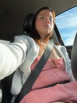 Snapshot of Mrs_MrLove chatting on 12-21-25, 06:59 Mrs MrLove online show from 12-21-25, 06:59