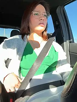 Snapshot of Mrs_MrLove chatting on 01-12-26, 09:20 Mrs MrLove online show from 01-12-26, 09:20