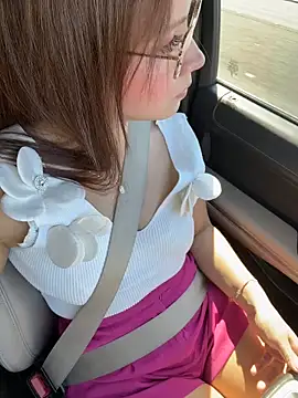 Snapshot of Mrs_MrLove chatting on 03-02-26, 09:43 Mrs MrLove online show from 03-02-26, 09:43