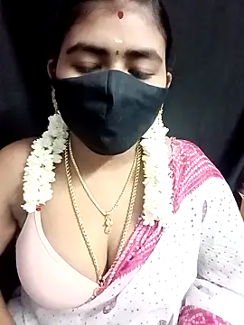 Snapshot of Tamil_Lotus chatting on 09-25-25, 05:16 Tamil Lotus online show from 09-25-25, 05:16