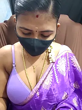 Snapshot of Tamil_Lotus chatting on 12-16-25, 05:29 Tamil Lotus online show from 12-16-25, 05:29