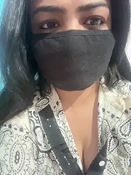 Snapshot of Theindian_Barbie chatting on 12-18-25, 08:09 Theindian Barbie online show from 12-18-25, 08:09