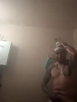 Snapshot of destroassbig2 chatting on 03-07-26, 05:43 destroassbig2 online show from 03-07-26, 05:43