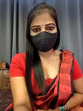 Snapshot of Misss-julli chatting on 11-27-25, 05:42 Misss-julli online show from 11-27-25, 05:42