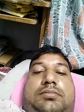 Snapshot of sumit_19 chatting on 10-26-25, 10:25 sumit 19 online show from 10-26-25, 10:25