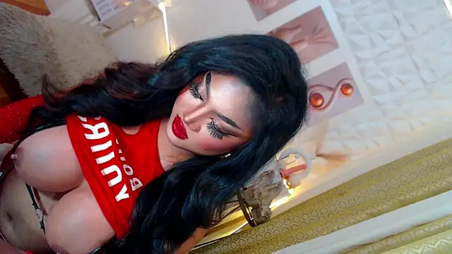 Snapshot of Lilly-lou chatting on 05-01-26, 06:01 Lilly-lou online show from 05-01-26, 06:01
