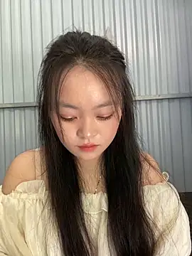 Julia-Elsa online show from 09-13-25, 04:56