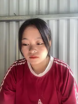 Julia-Elsa online show from 10-19-25, 07:20