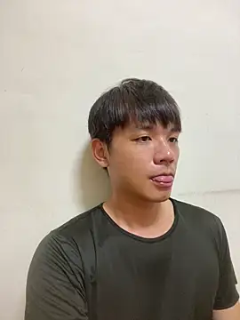 Snapshot of Foxfoxfox4 chatting on 10-19-25, 02:29 Foxfoxfox4 online show from 10-19-25, 02:29