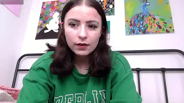 Snapshot of Sexylille chatting on 09-29-25, 12:43 Sexylille online show from 09-29-25, 12:43