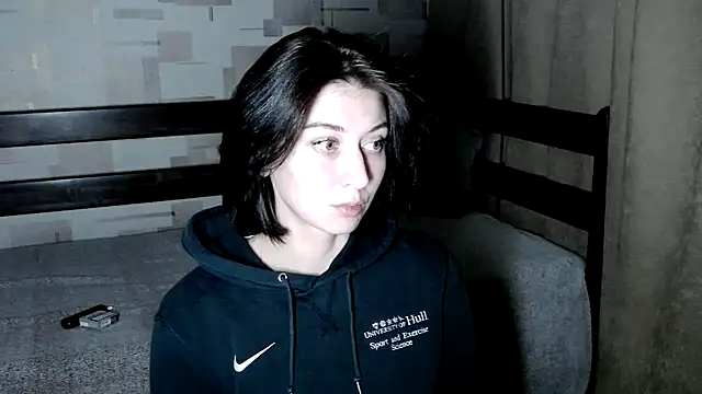 Snapshot of AiryR chatting on 09-30-25, 08:03 AiryR online show from 09-30-25, 08:03