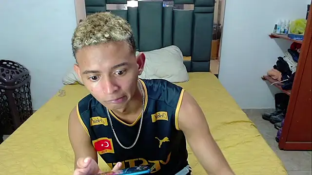 Snapshot of Raam_Star chatting on 03-15-26, 06:19 Raam Star online show from 03-15-26, 06:19