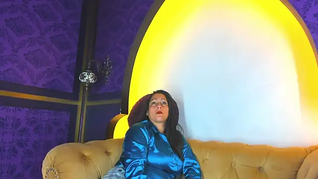 Scarlett Barnes online show from 01-14-26, 12:00