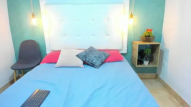 Heidy milf online show from 11-15-25, 08:16