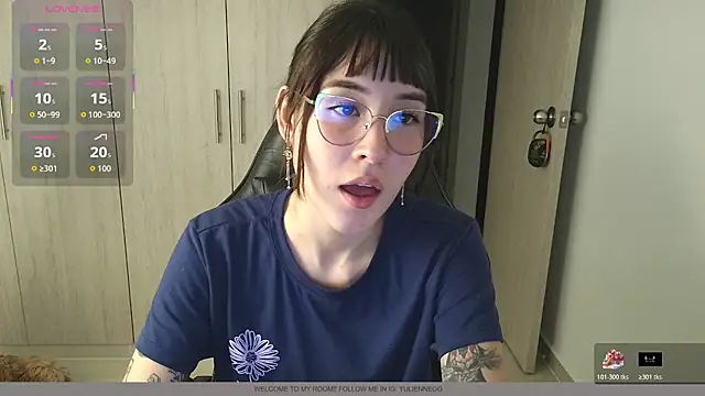 Snapshot of Yulienneg chatting on 12-05-25, 01:58 Yulienneg online show from 12-05-25, 01:58