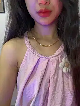 Snapshot of Sexlove_bb chatting on 10-31-25, 06:47 Sexlove bb online show from 10-31-25, 06:47